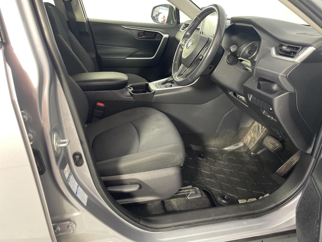 Photo '16' of Toyota Rav4