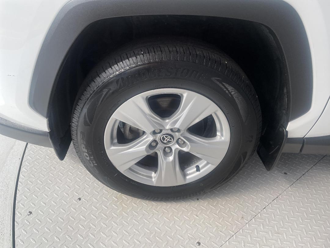 Photo '10' of Toyota Rav4