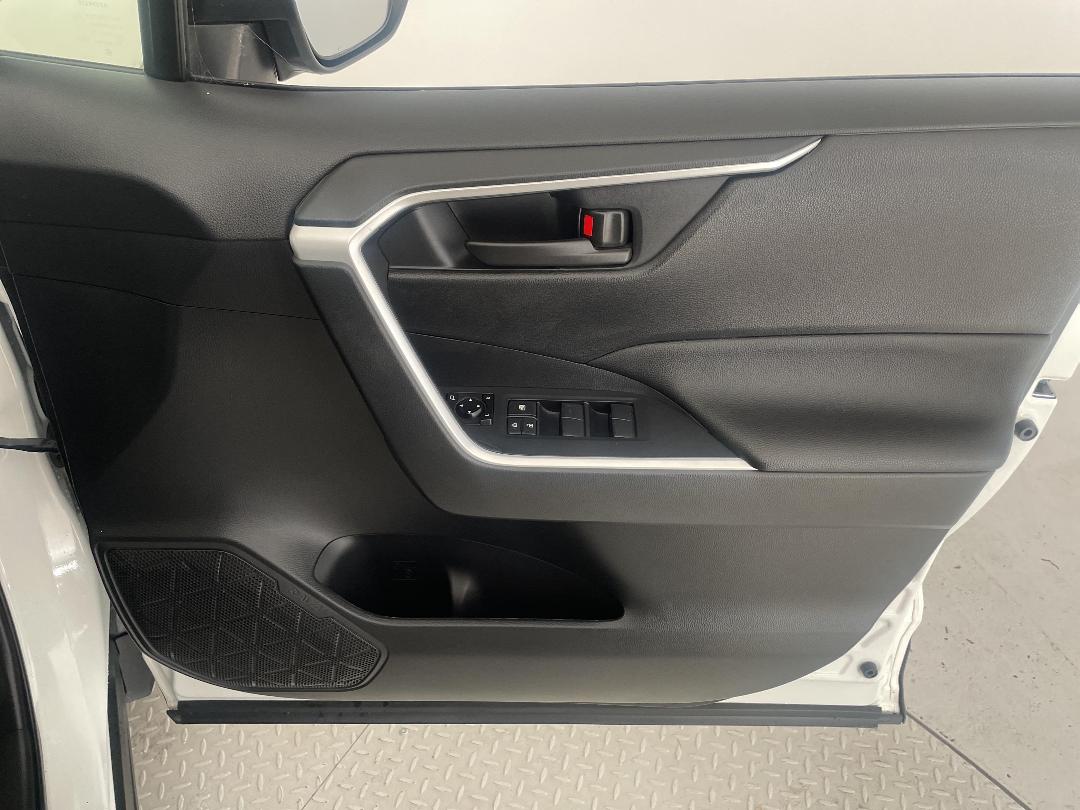 Photo '15' of Toyota Rav4