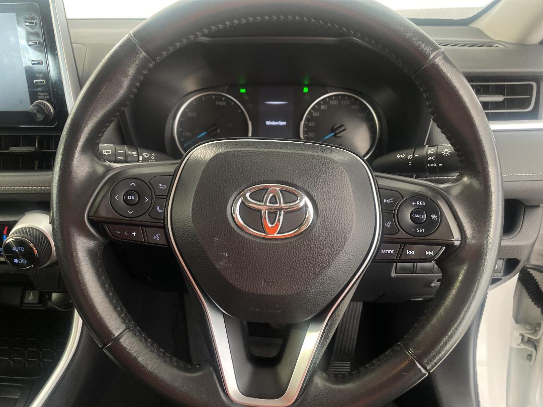 Photo '28' of Toyota Rav4