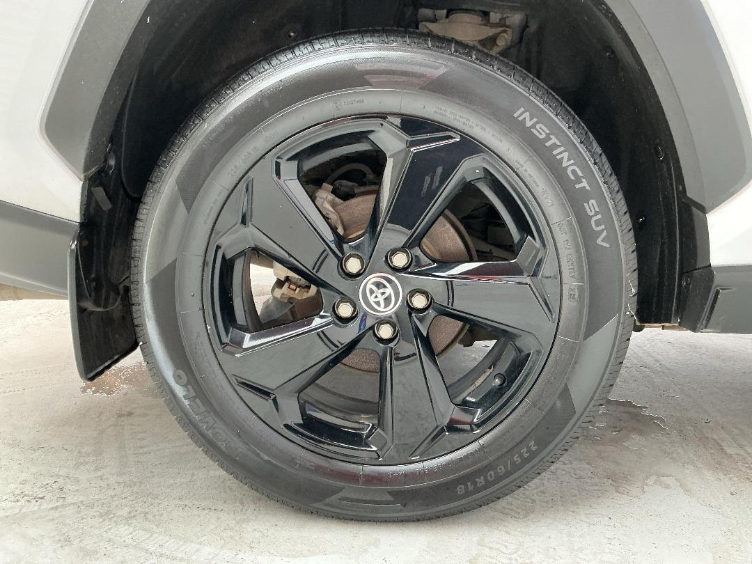 Photo '12' of Toyota Rav4