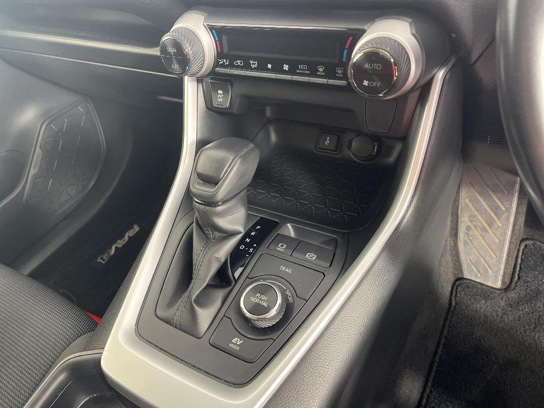 Photo '18' of Toyota Rav4 Photo '18' of Toyota Rav4