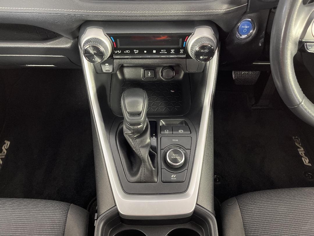 Photo '18' of Toyota Rav4 Photo '18' of Toyota Rav4