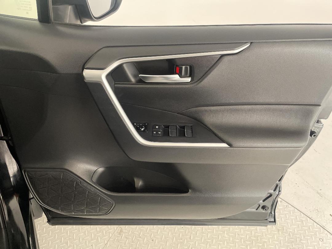 Photo '15' of Toyota Rav4