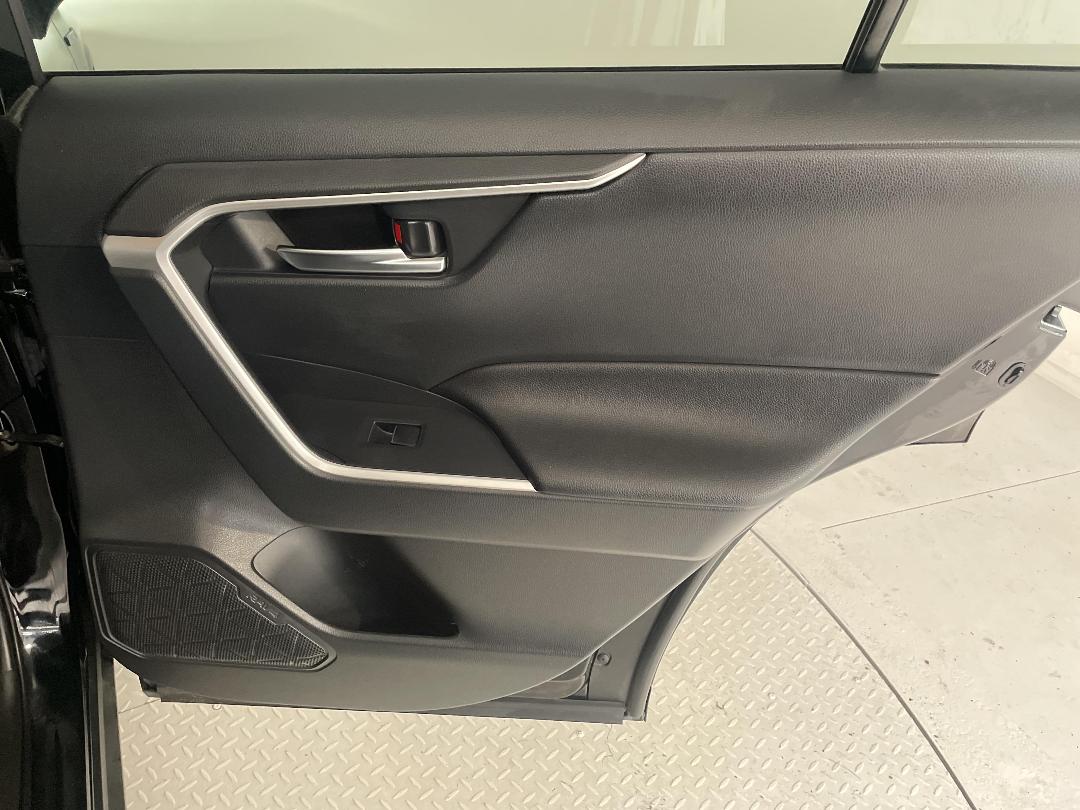 Photo '19' of Toyota Rav4