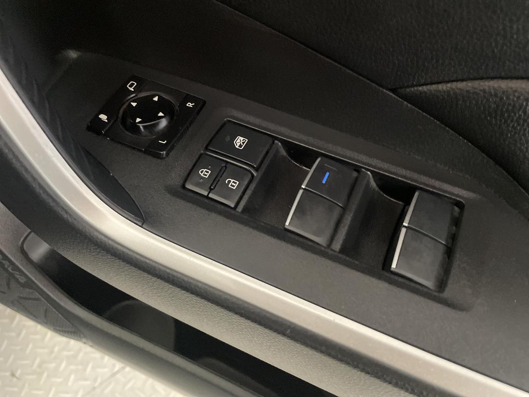 Photo '24' of Toyota Rav4