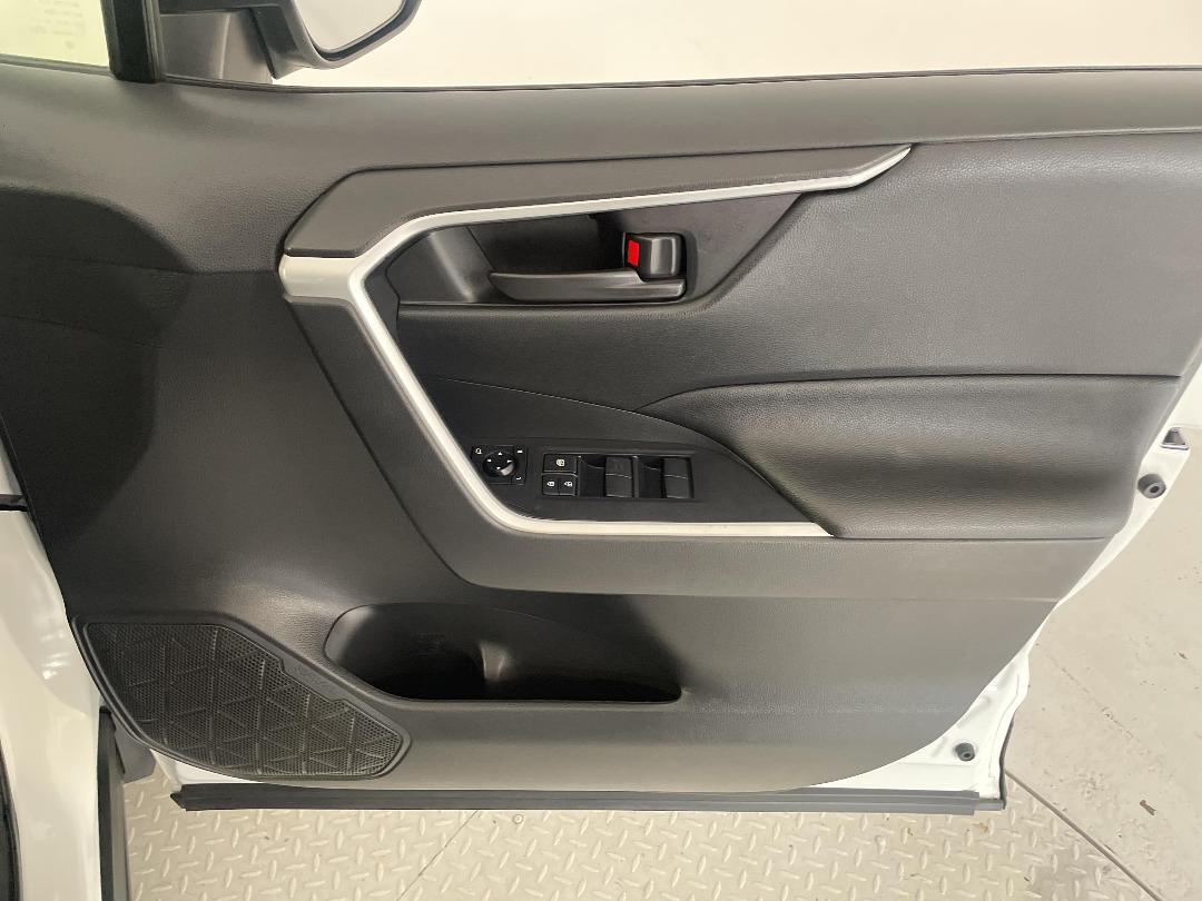 Photo '15' of Toyota Rav4 Photo '15' of Toyota Rav4