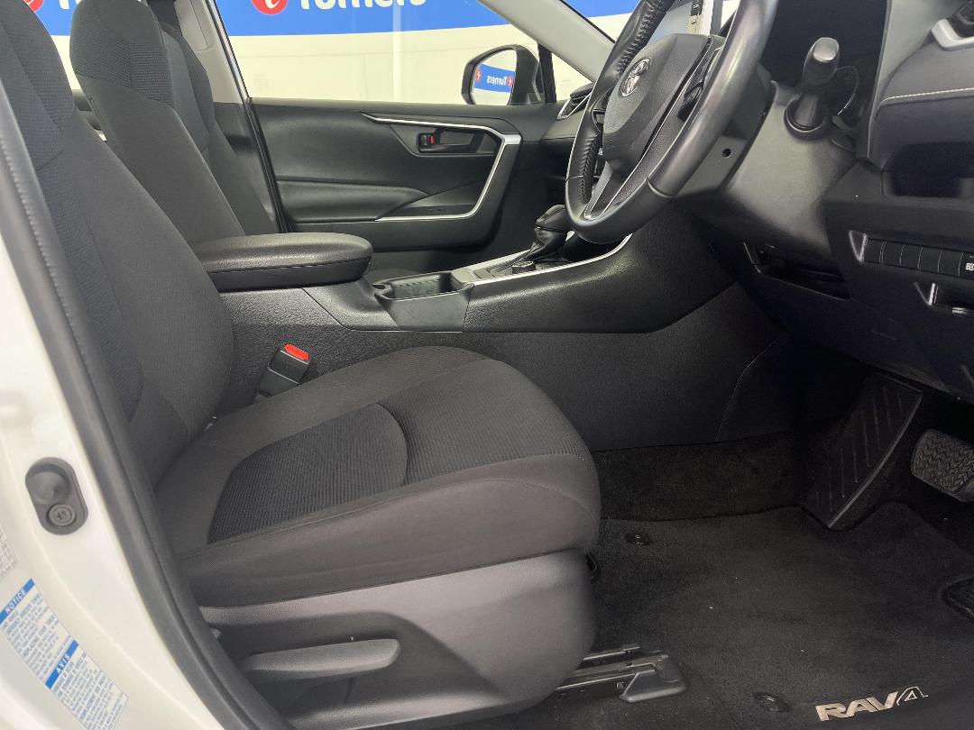 Photo '16' of Toyota Rav4 Photo '16' of Toyota Rav4