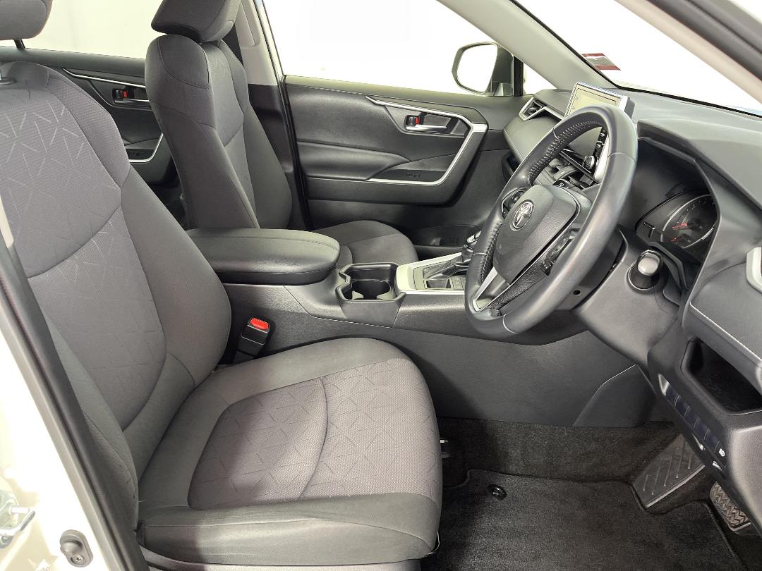 Photo '16' of Toyota Rav4 Photo '16' of Toyota Rav4