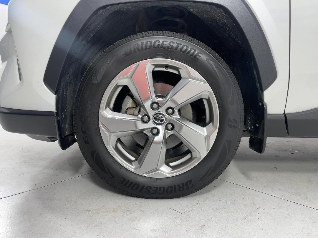 Photo '10' of Toyota Rav4