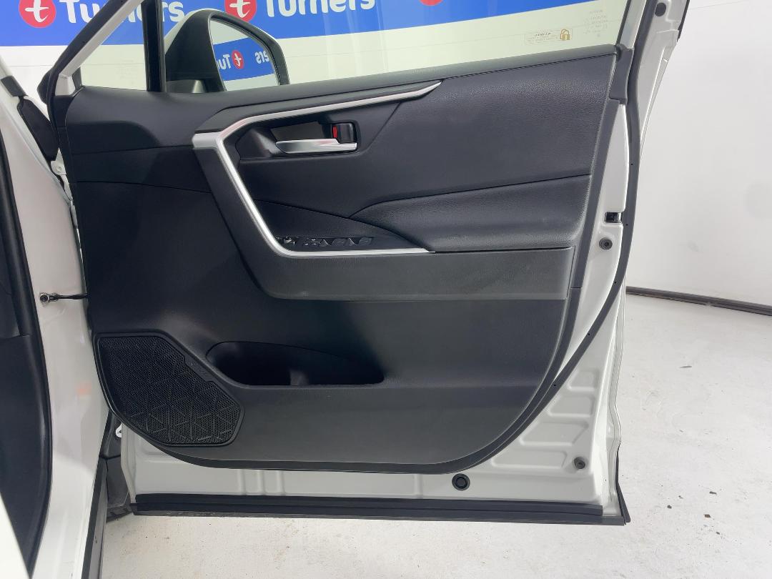 Photo '15' of Toyota Rav4