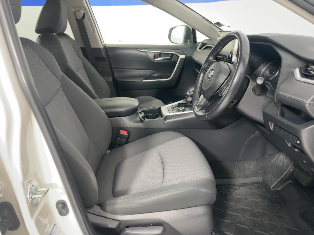 Photo '16' of Toyota Rav4