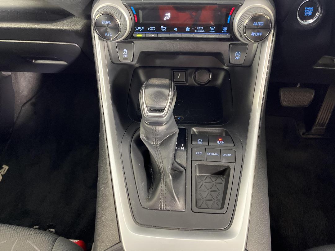 Photo '18' of Toyota Rav4