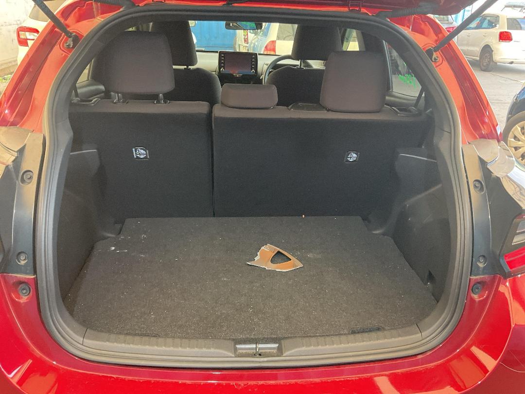 Photo '11' of Toyota Yaris