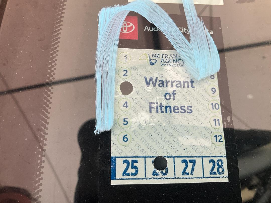 Photo '22' of Toyota Yaris