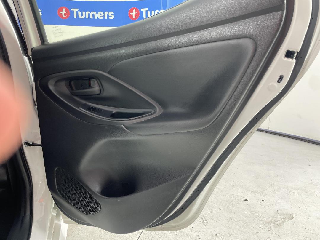 Photo '19' of Toyota Yaris Photo '19' of Toyota Yaris