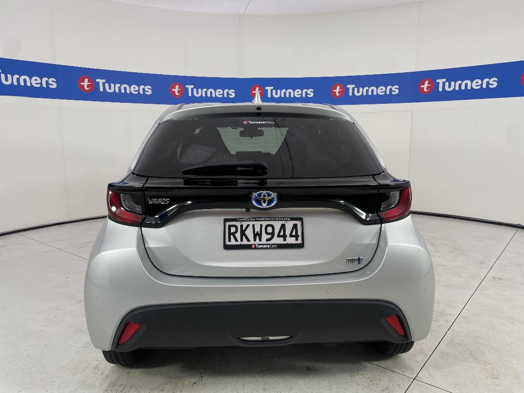 Photo '6' of Toyota Yaris