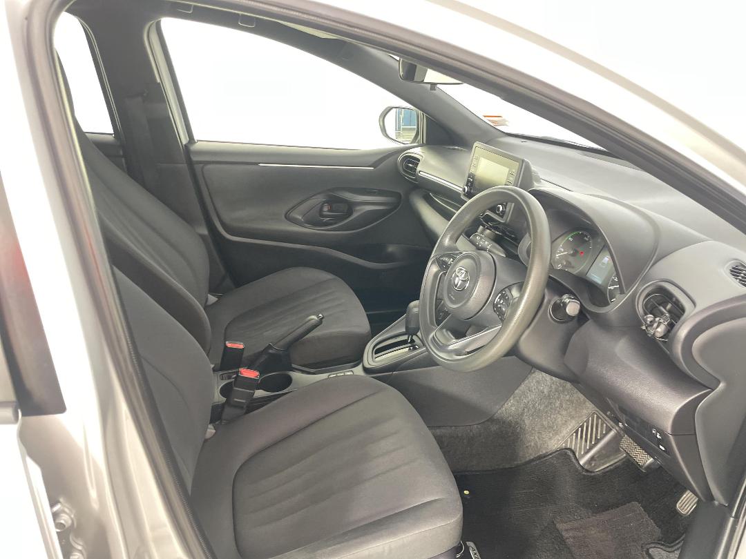 Photo '16' of Toyota Yaris