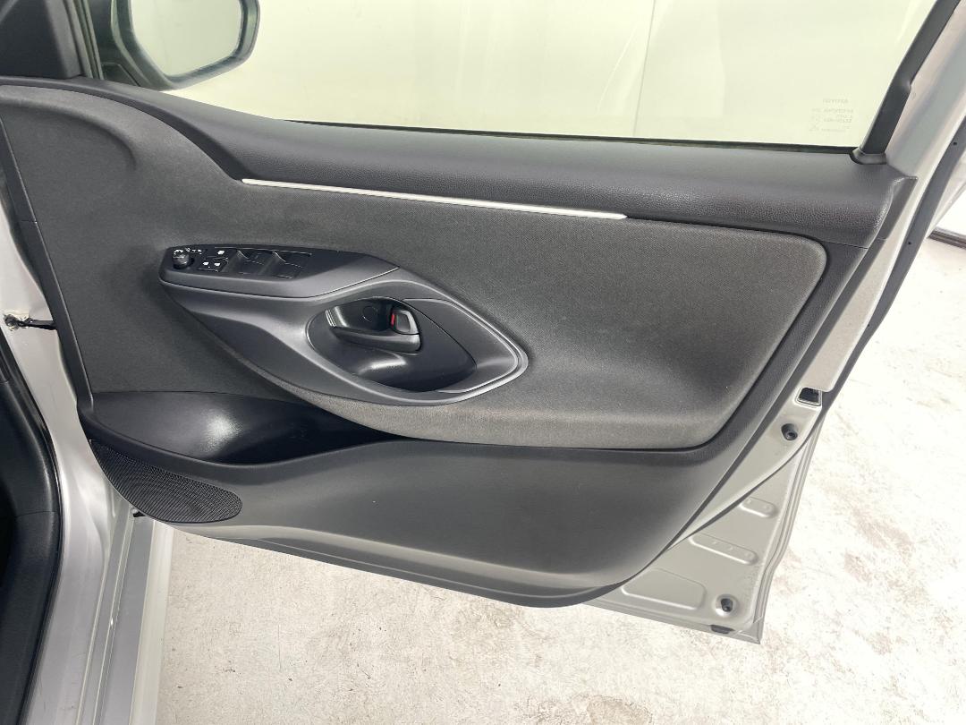 Photo '15' of Toyota Yaris