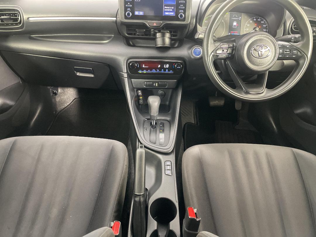 Photo '18' of Toyota Yaris