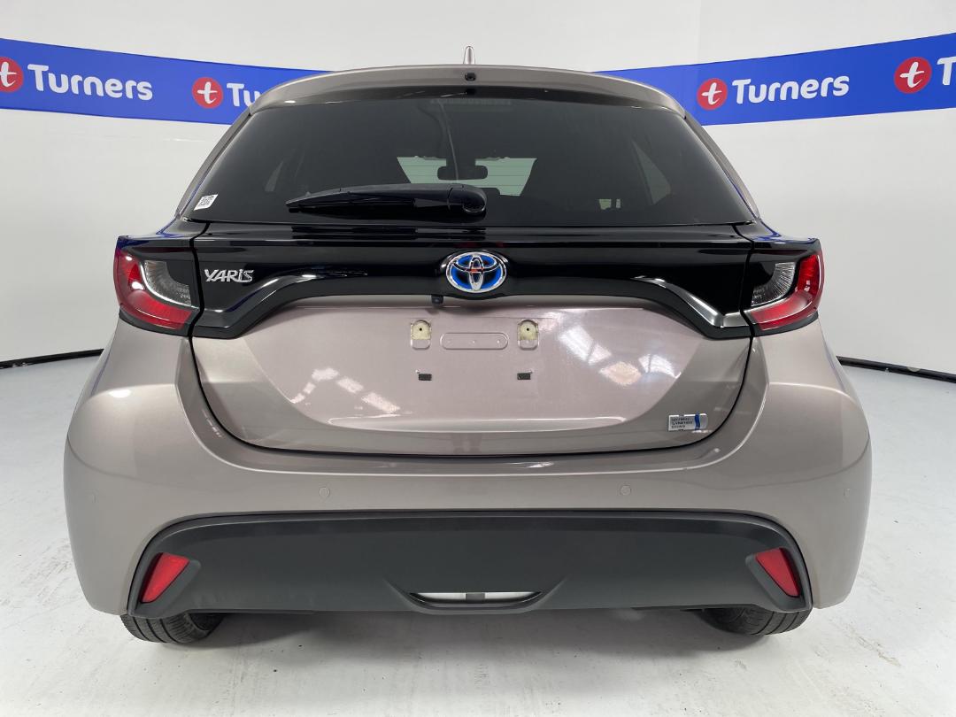 Photo '6' of Toyota Yaris