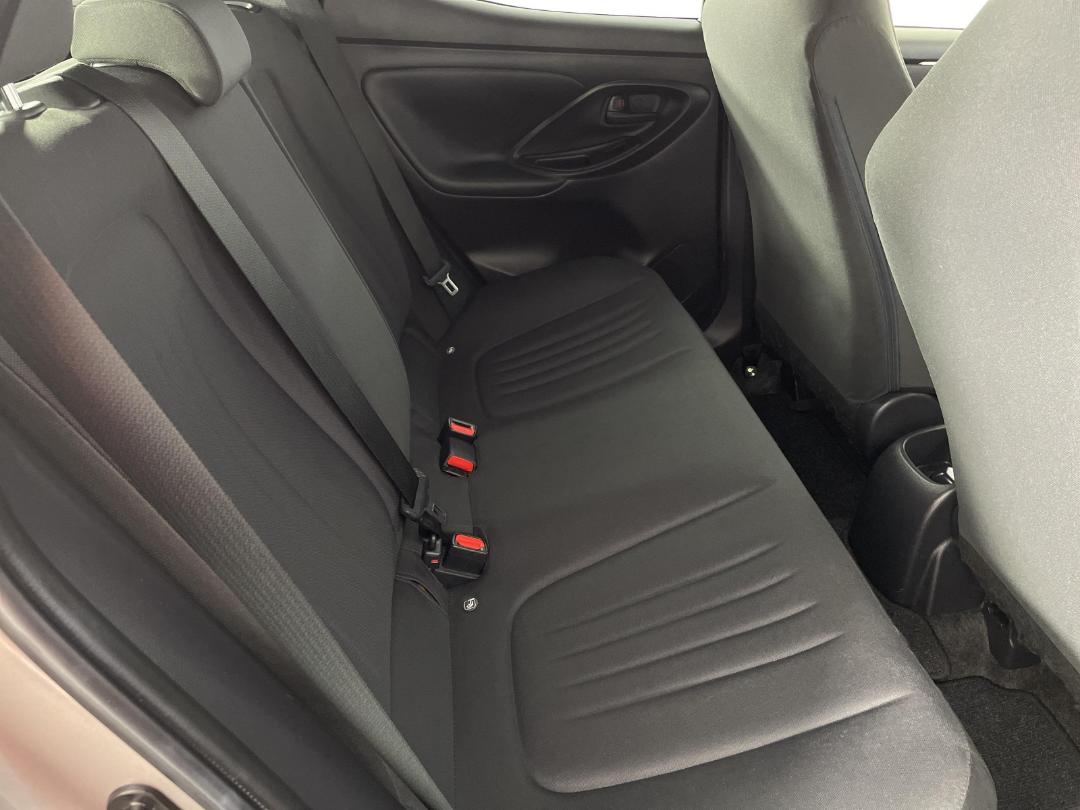 Photo '20' of Toyota Yaris