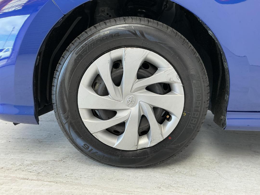 Photo '10' of Toyota Yaris