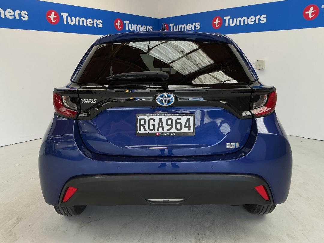 Photo '6' of Toyota Yaris