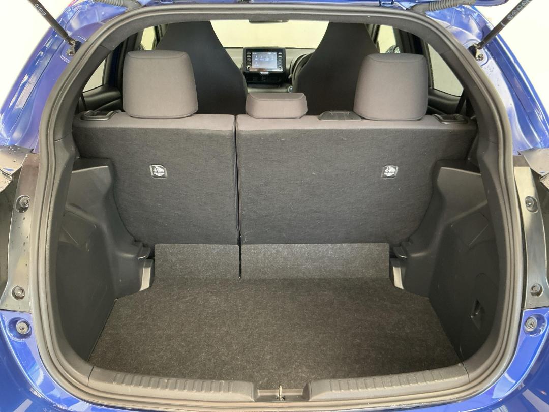 Photo '14' of Toyota Yaris