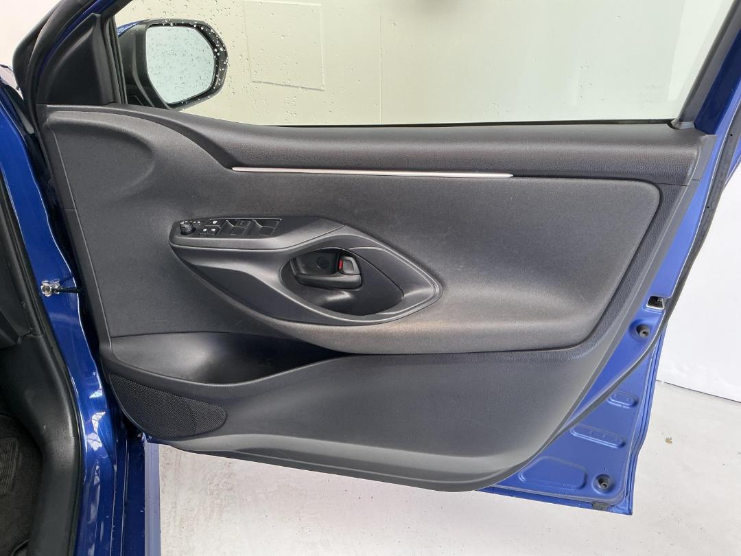 Photo '15' of Toyota Yaris