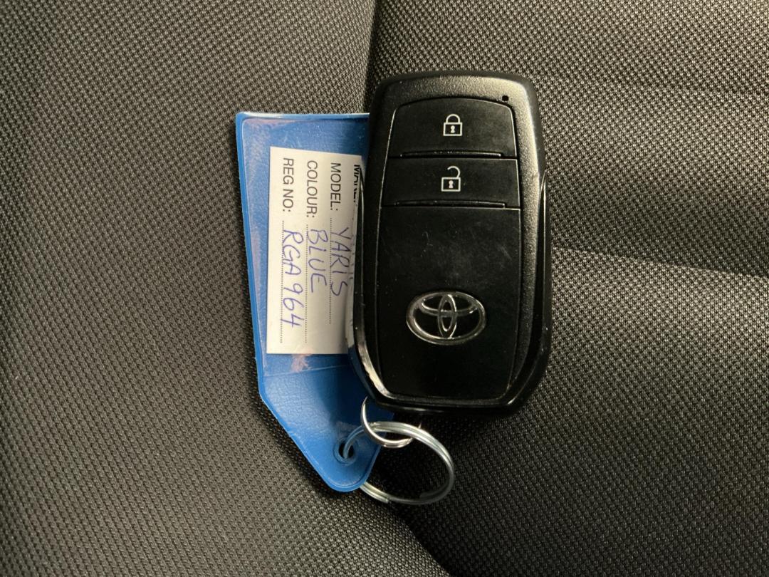 Photo '22' of Toyota Yaris