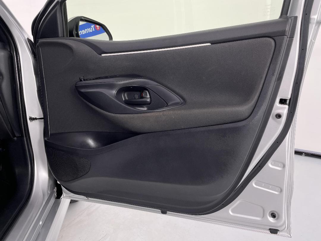 Photo '15' of Toyota Yaris