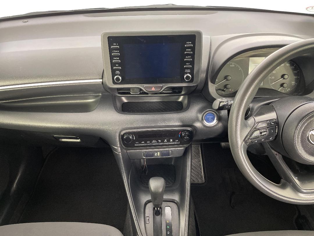 Photo '18' of Toyota Yaris