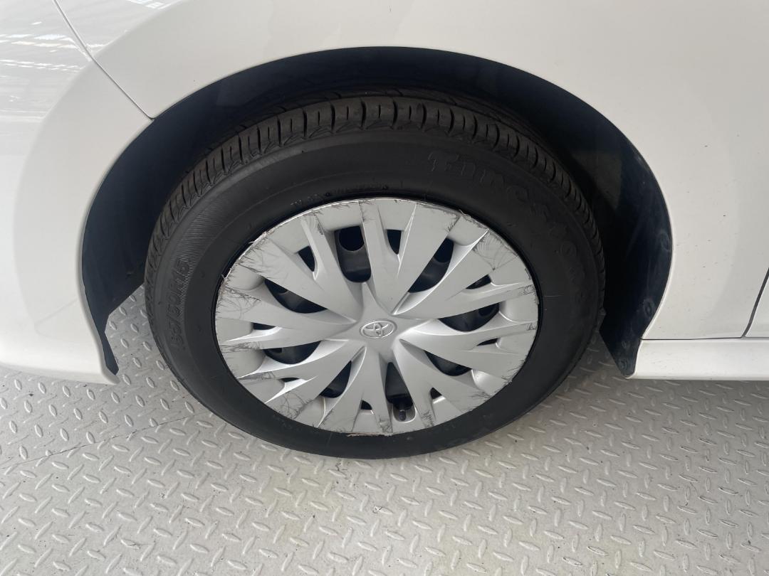 Photo '10' of Toyota Yaris