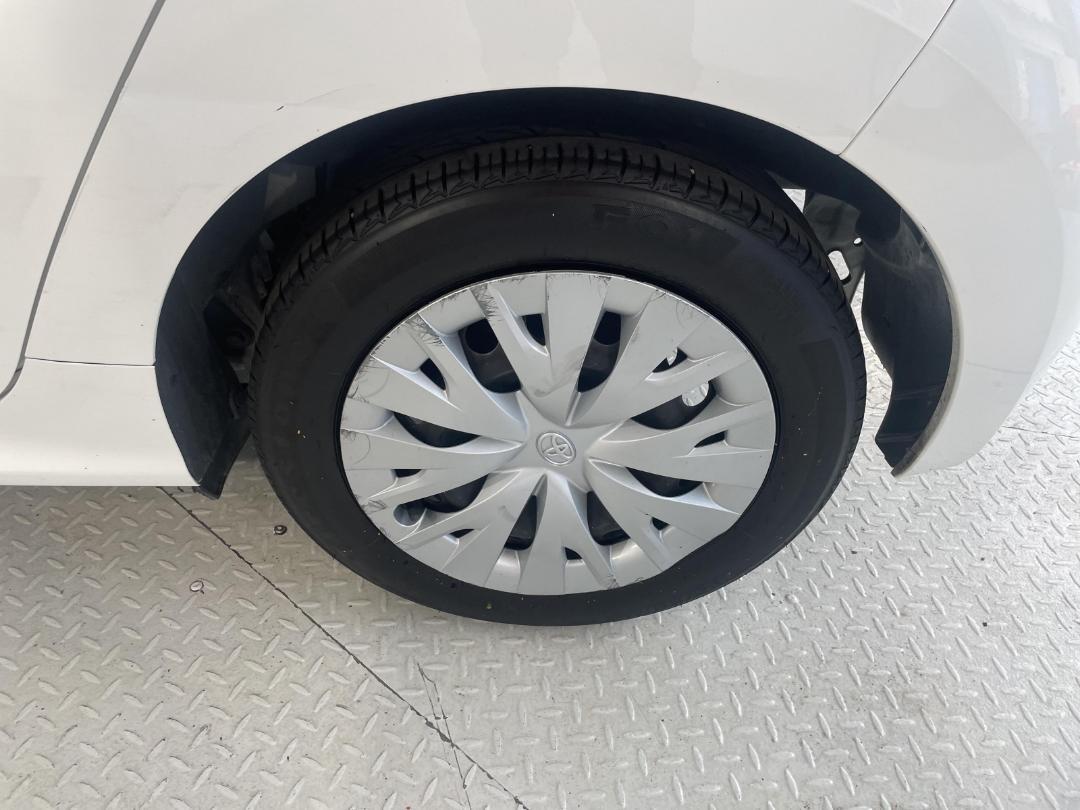 Photo '11' of Toyota Yaris