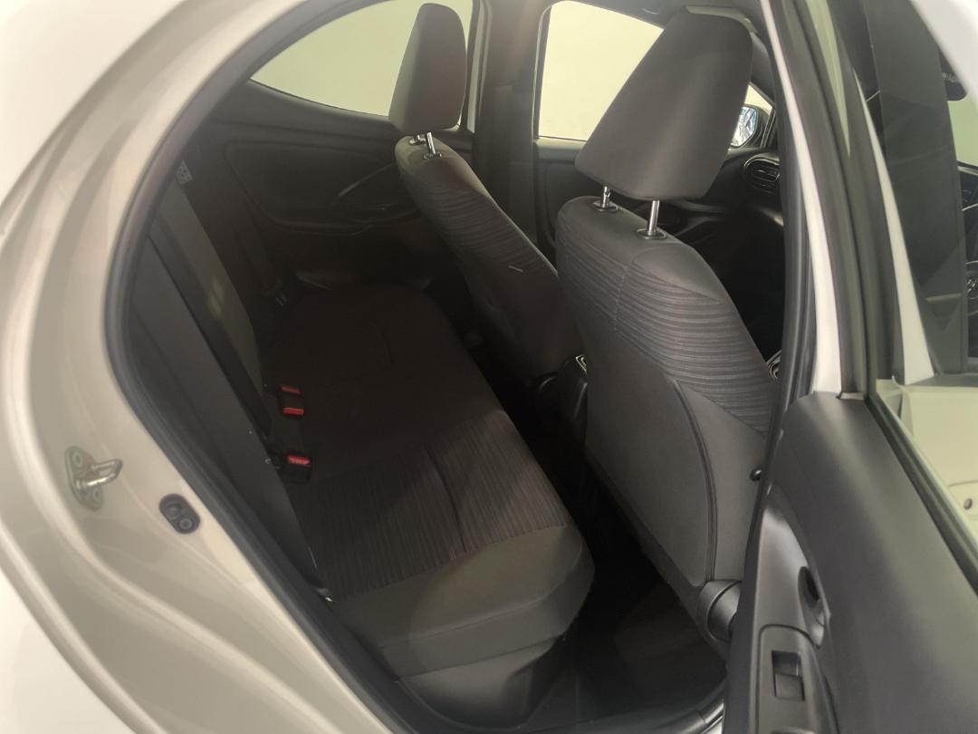 Photo '20' of Toyota Yaris