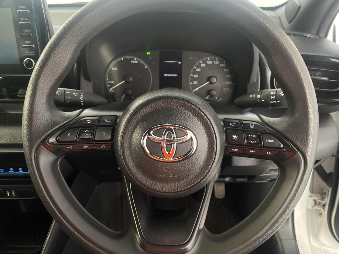 Photo '27' of Toyota Yaris