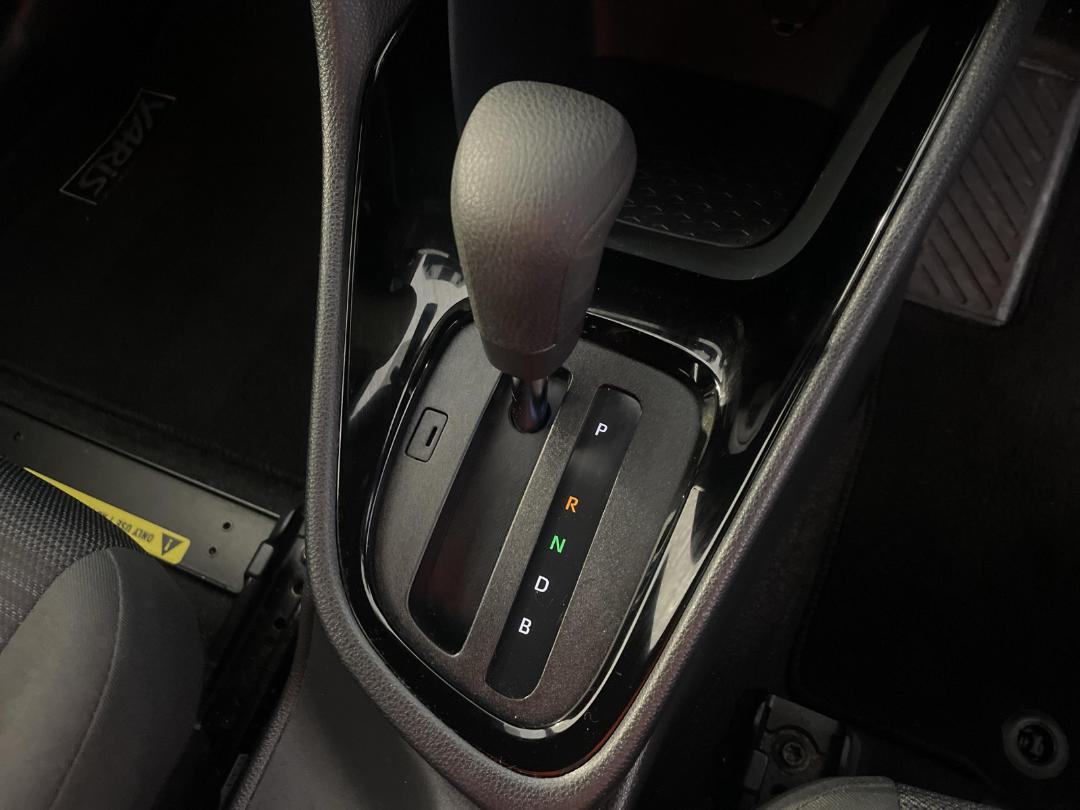 Photo '31' of Toyota Yaris