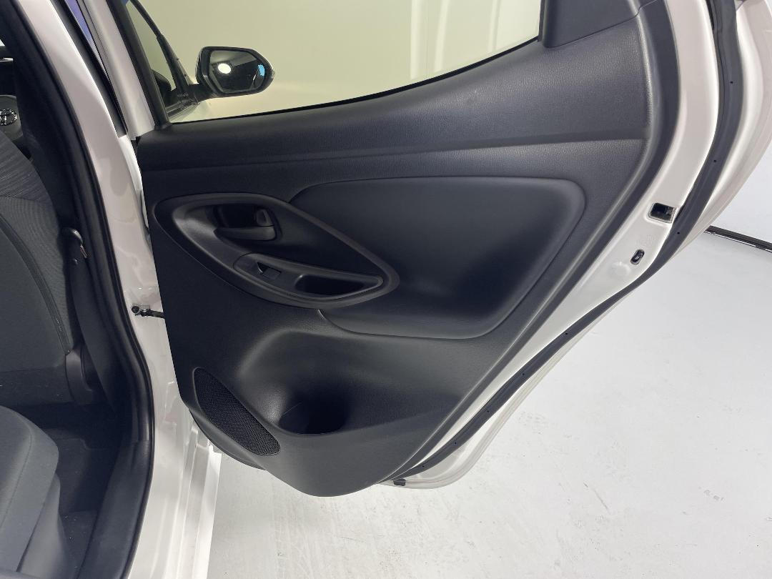 Photo '19' of Toyota Yaris