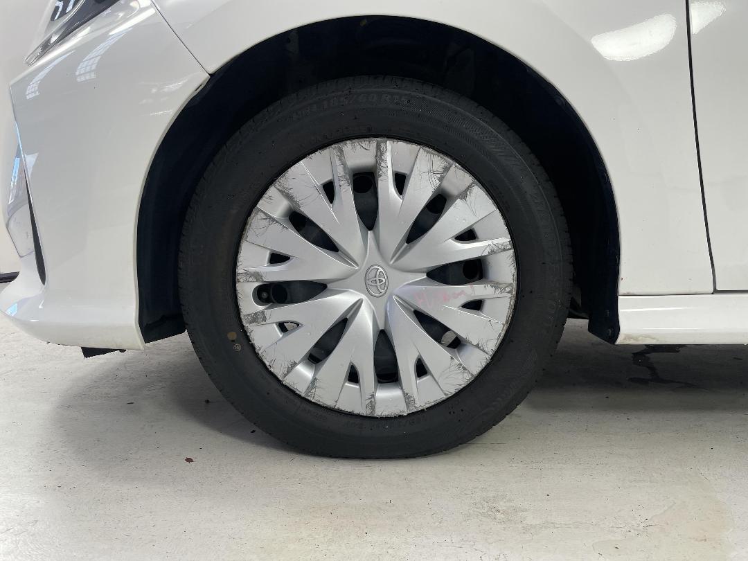 Photo '10' of Toyota Yaris