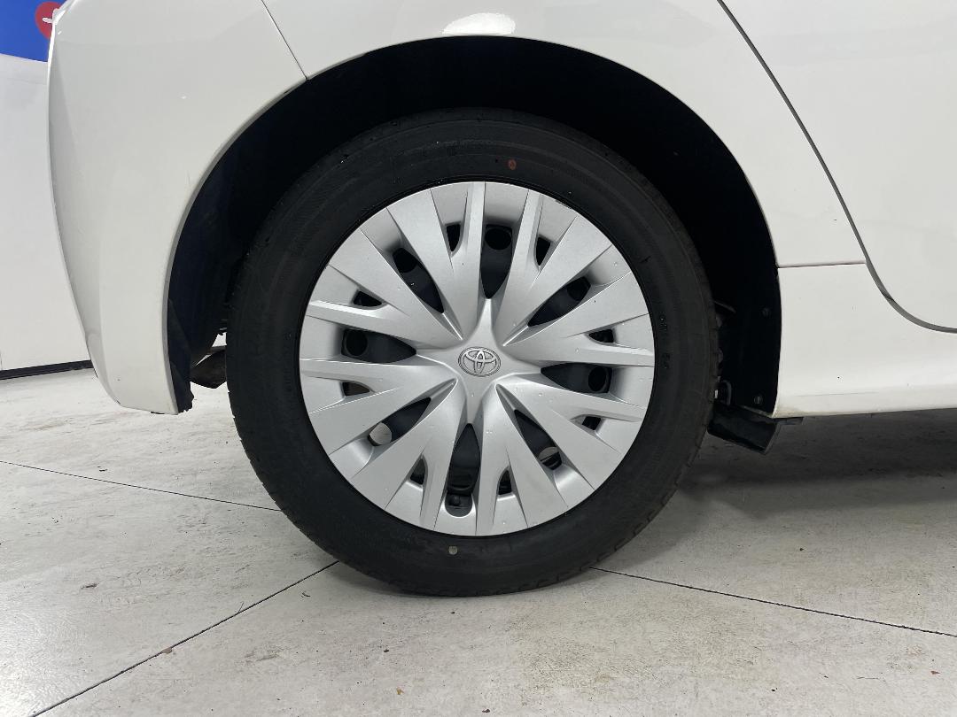 Photo '12' of Toyota Yaris