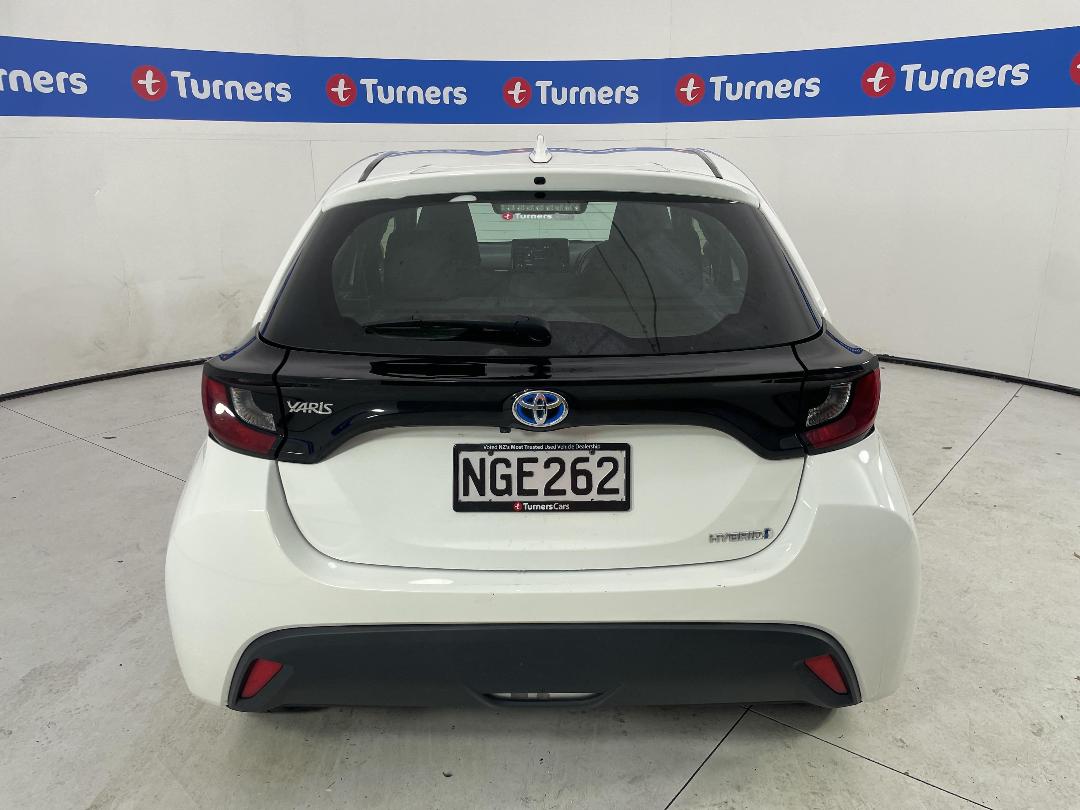 Photo '6' of Toyota Yaris