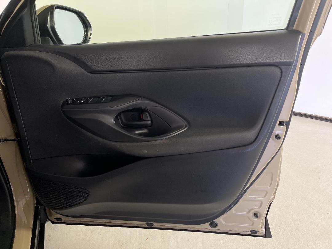 Photo '15' of Toyota Yaris Photo '15' of Toyota Yaris