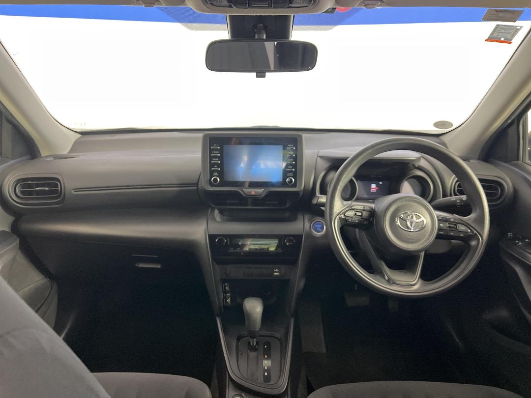 Photo '17' of Toyota Yaris Photo '17' of Toyota Yaris