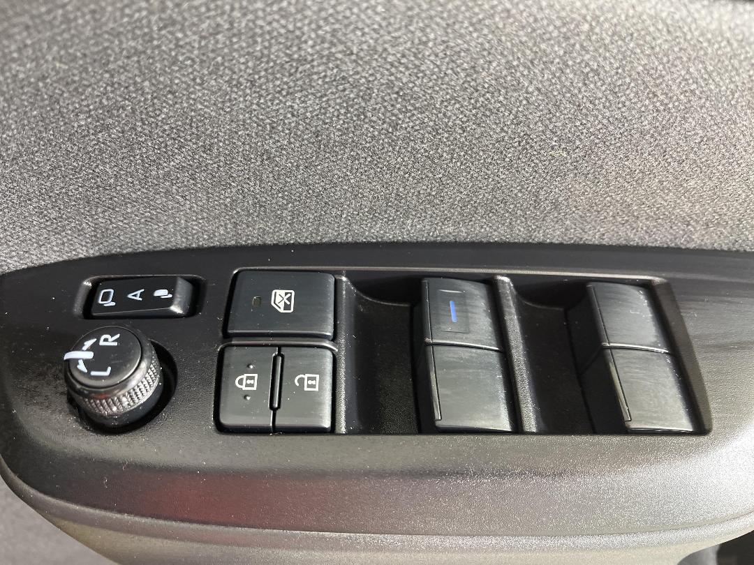 Photo '26' of Toyota Yaris Photo '26' of Toyota Yaris