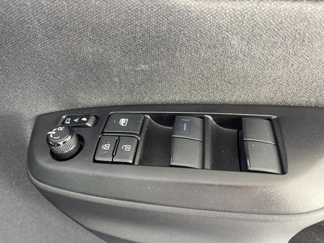 Photo '23' of Toyota Yaris Photo '23' of Toyota Yaris