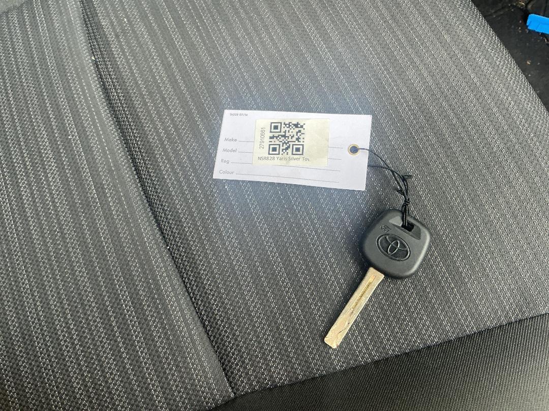 Photo '17' of Toyota Yaris GX