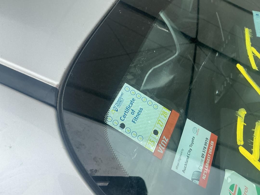 Photo '21' of Toyota Yaris GX