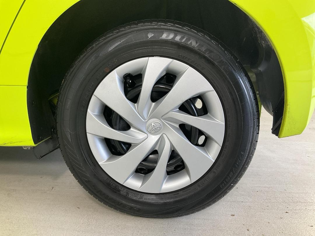 Photo '11' of Toyota Yaris