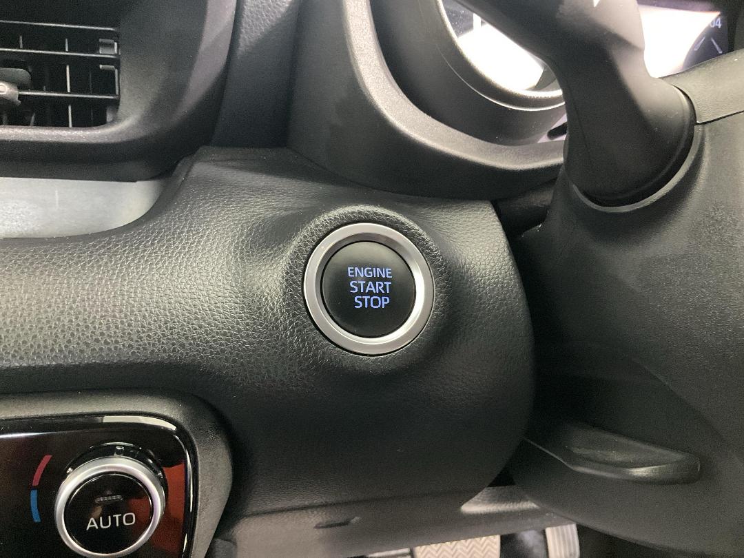 Photo '29' of Toyota Yaris